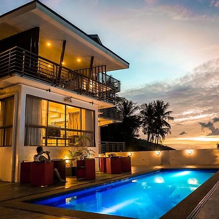 Av Suites Puerto Galera Exteriör bild