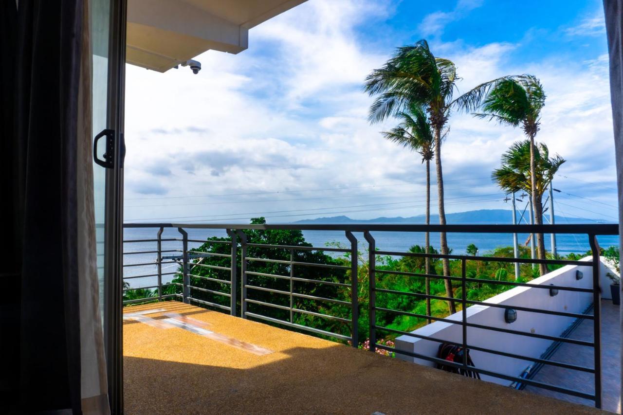 Av Suites Puerto Galera Exteriör bild