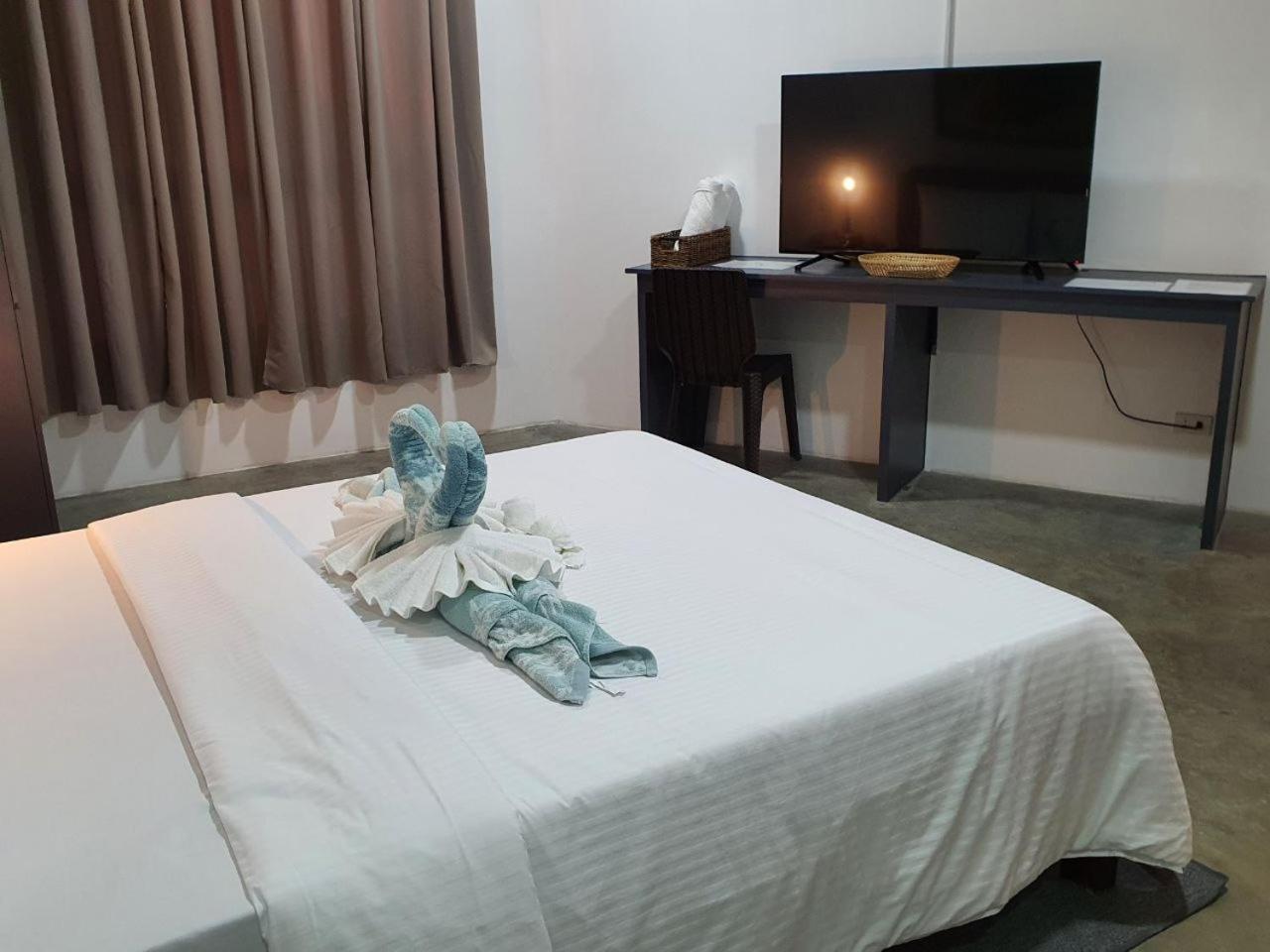 Av Suites Puerto Galera Exteriör bild