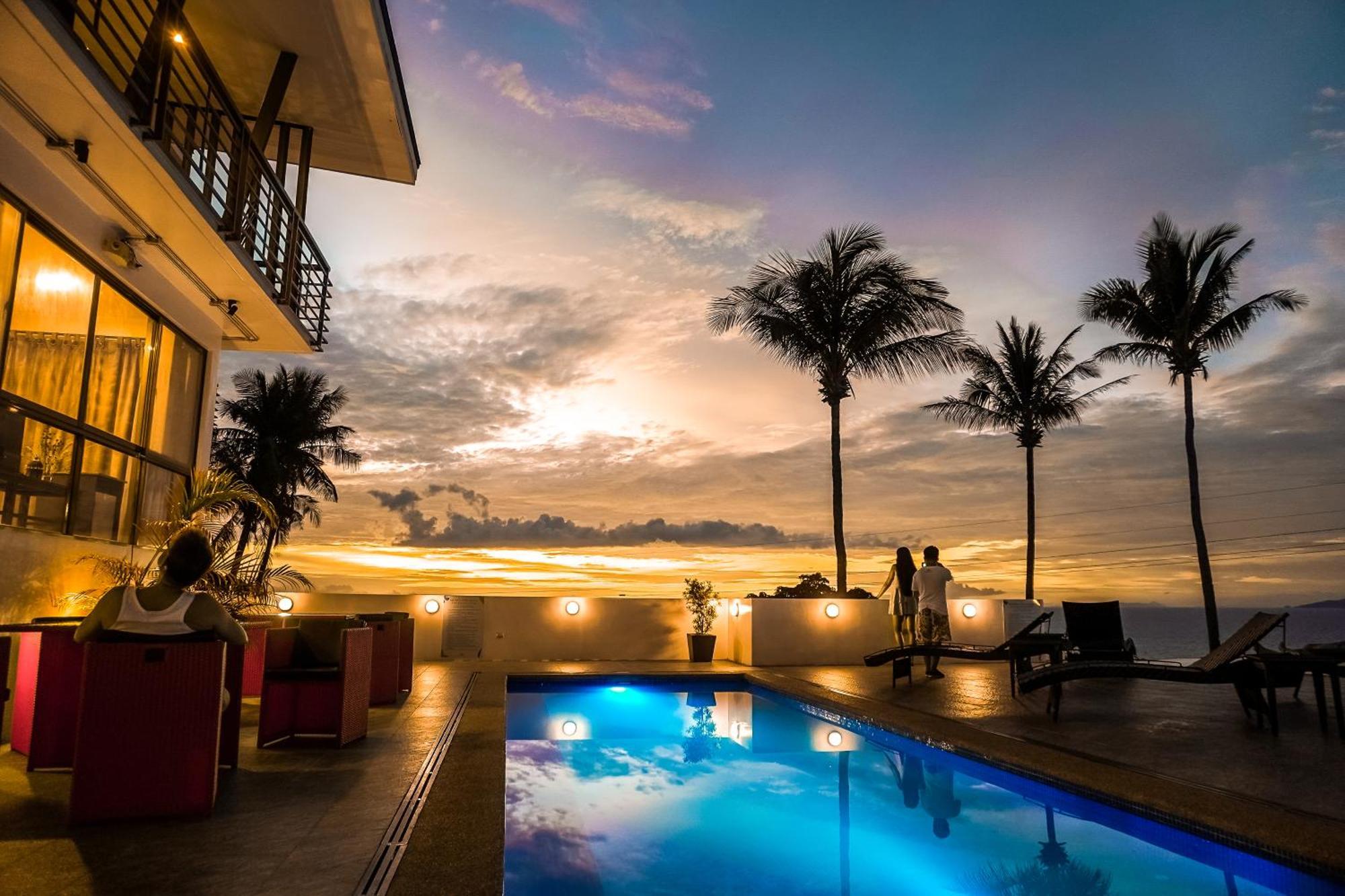 Av Suites Puerto Galera Exteriör bild
