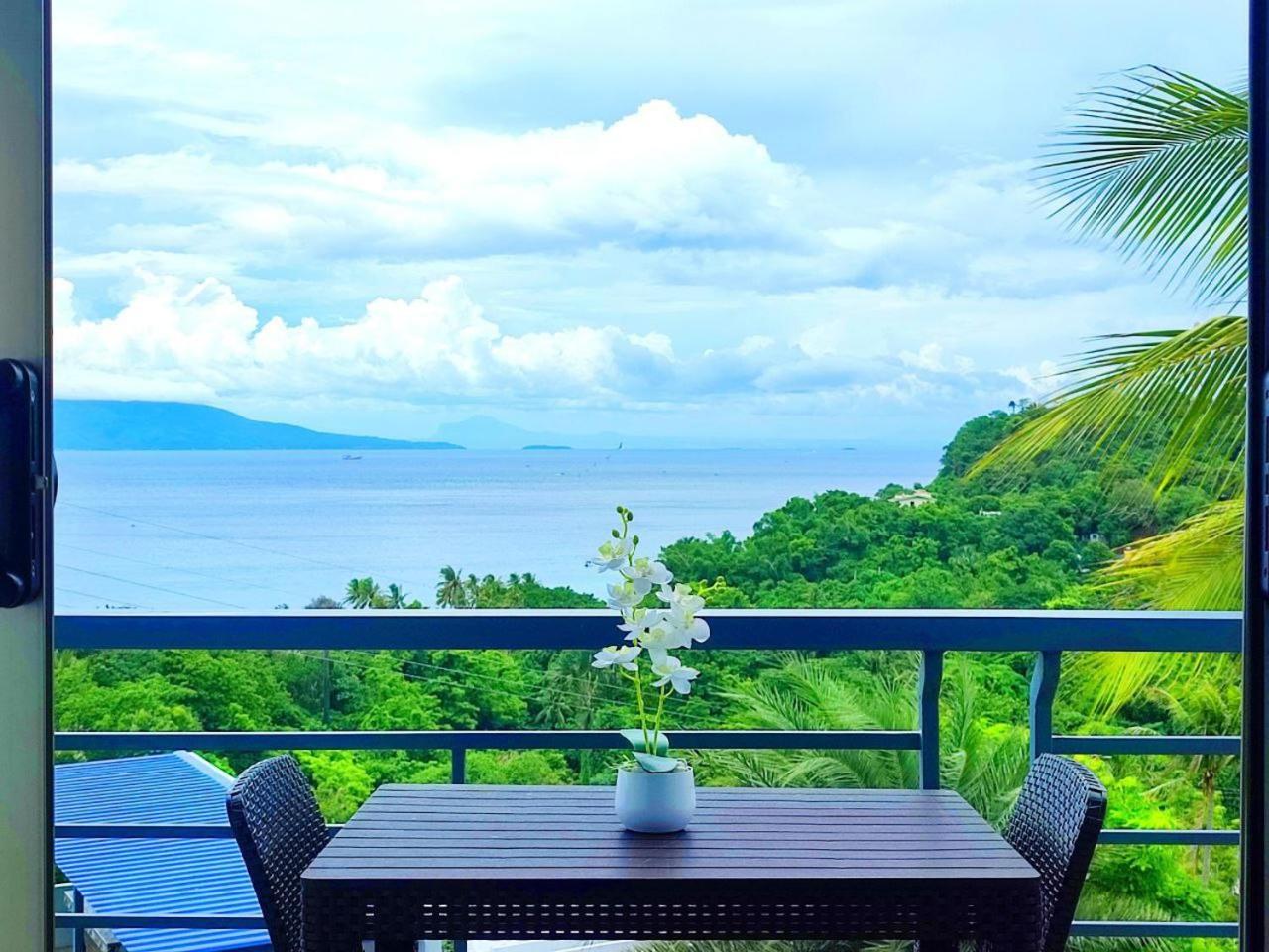 Av Suites Puerto Galera Exteriör bild
