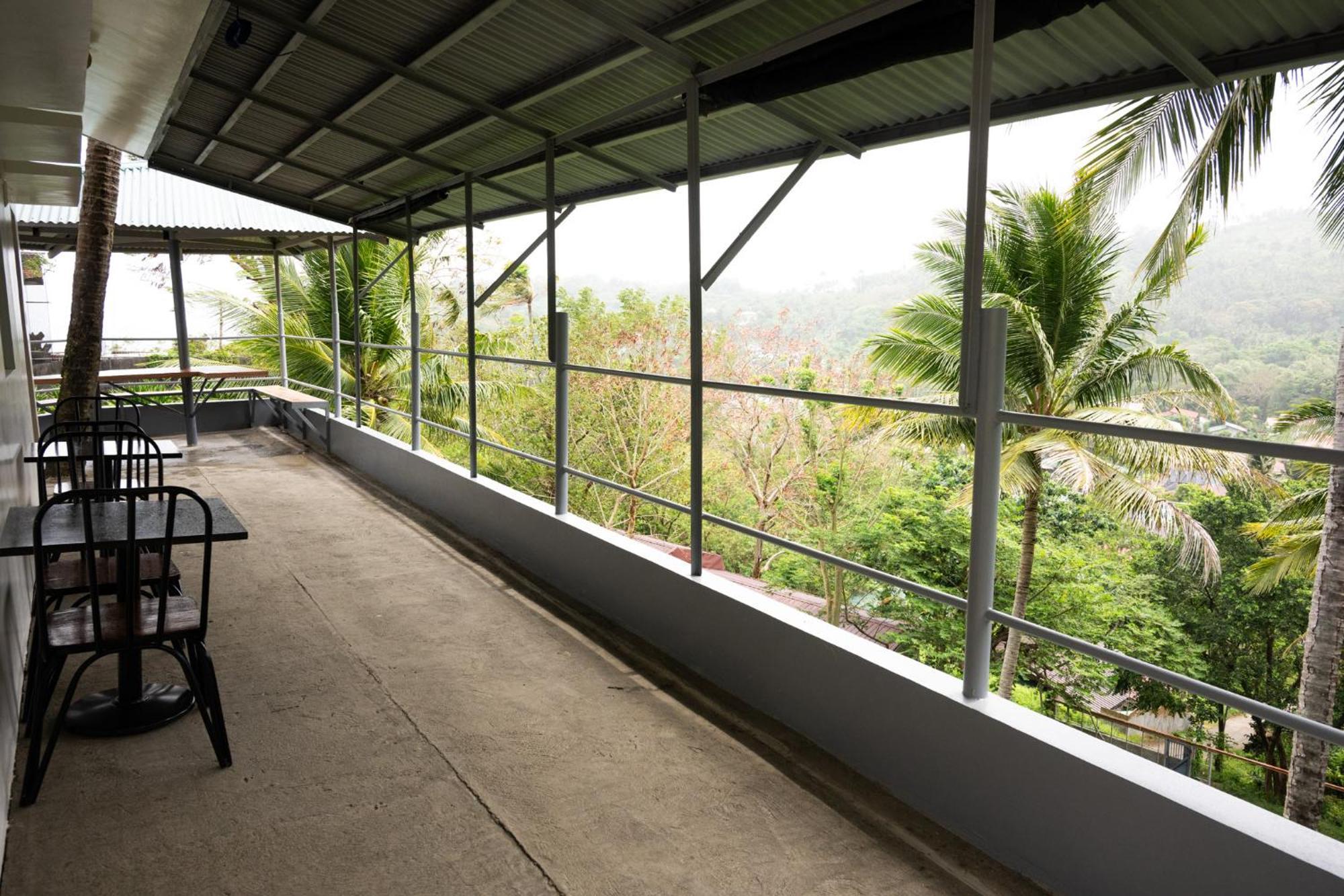 Av Suites Puerto Galera Exteriör bild
