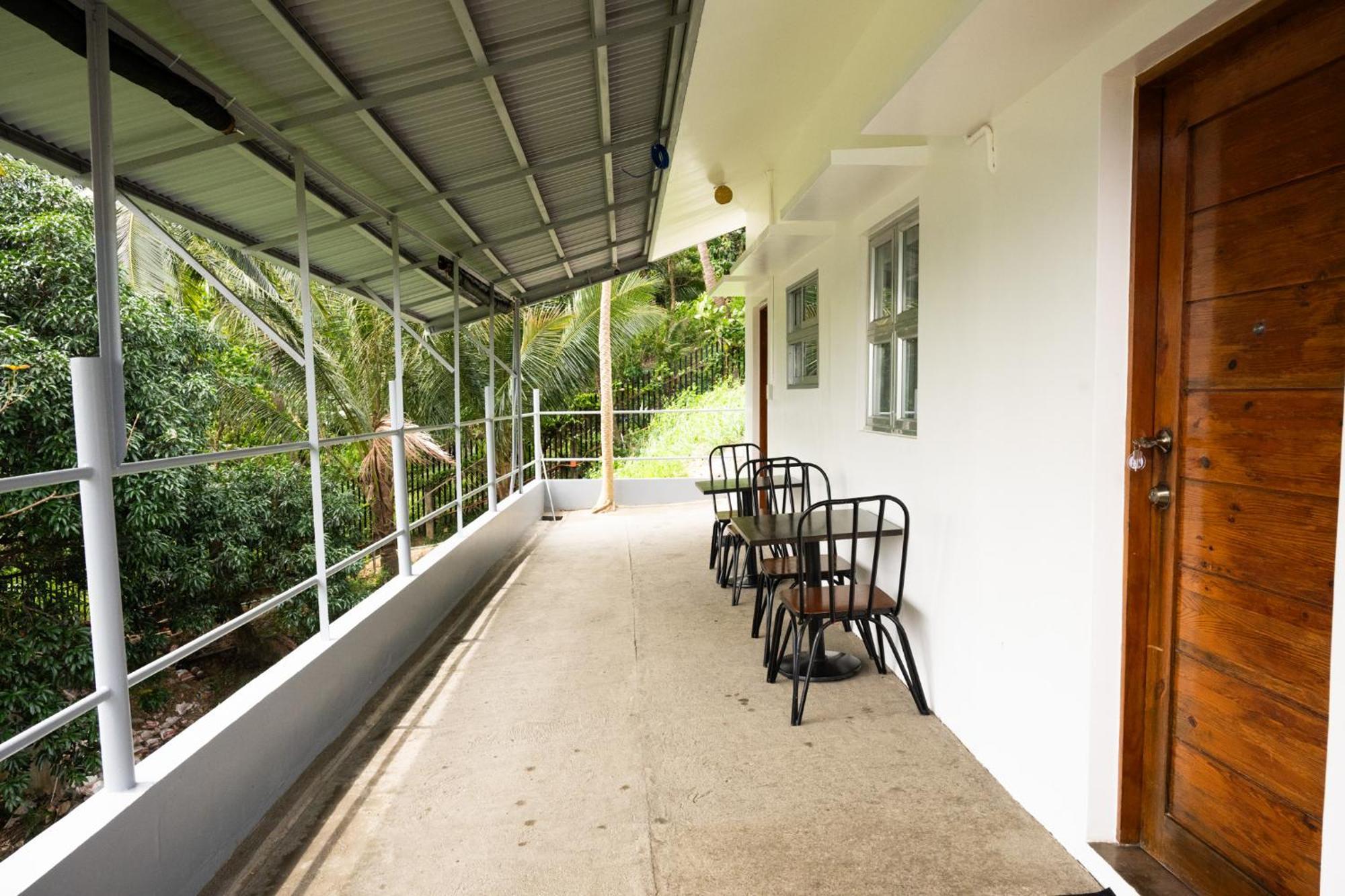 Av Suites Puerto Galera Exteriör bild