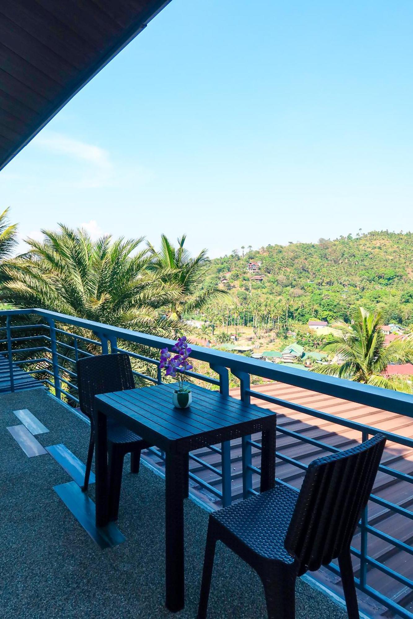 Av Suites Puerto Galera Exteriör bild